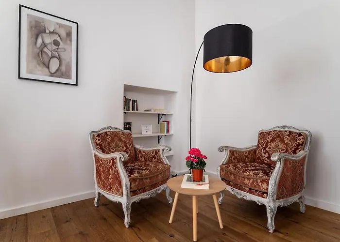 Spacious 2Br By Metro And Center By Hm